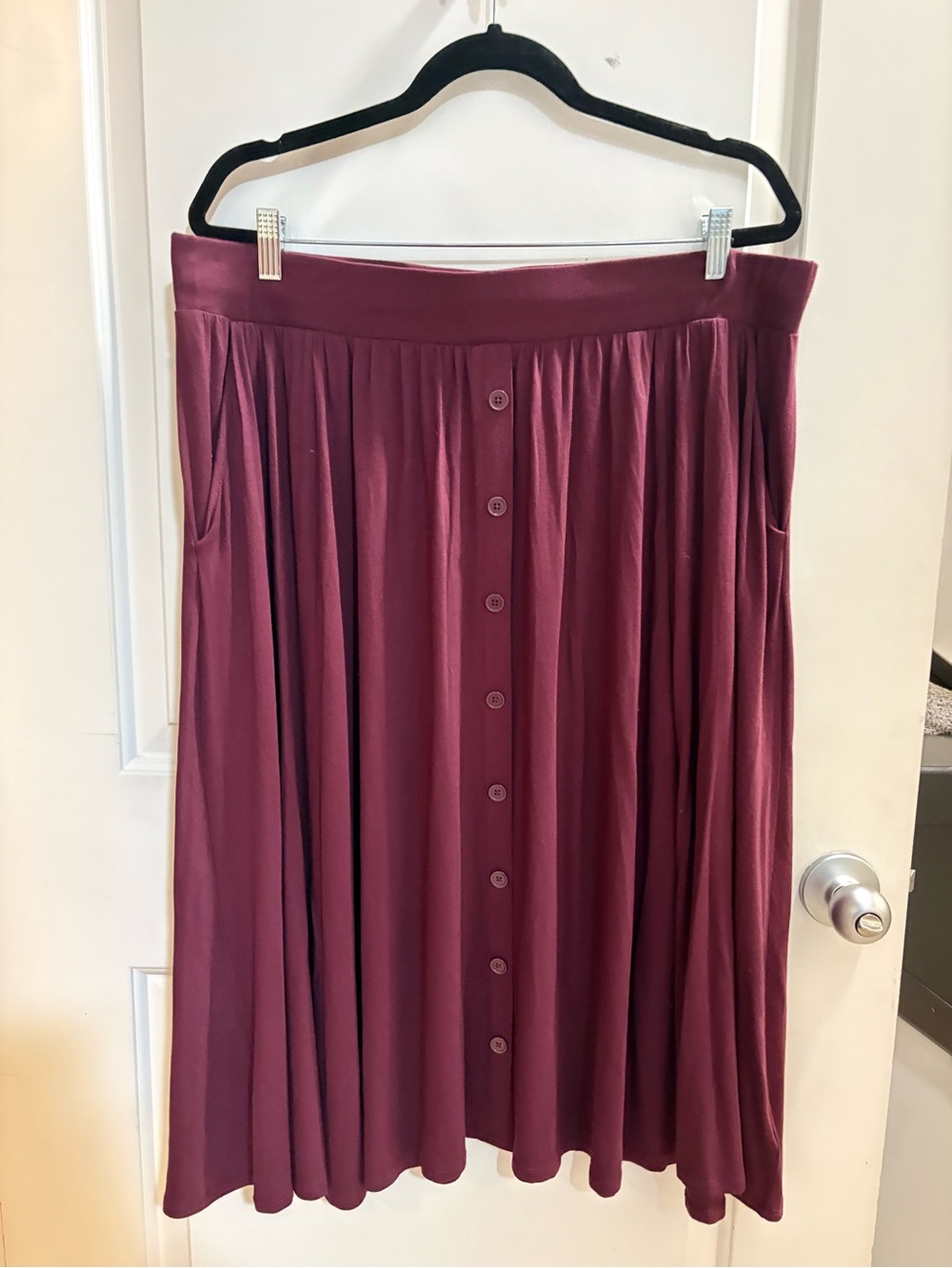 Torrid Wine Button-Front Midi Skater Skirt with Pockets - Size 2X
